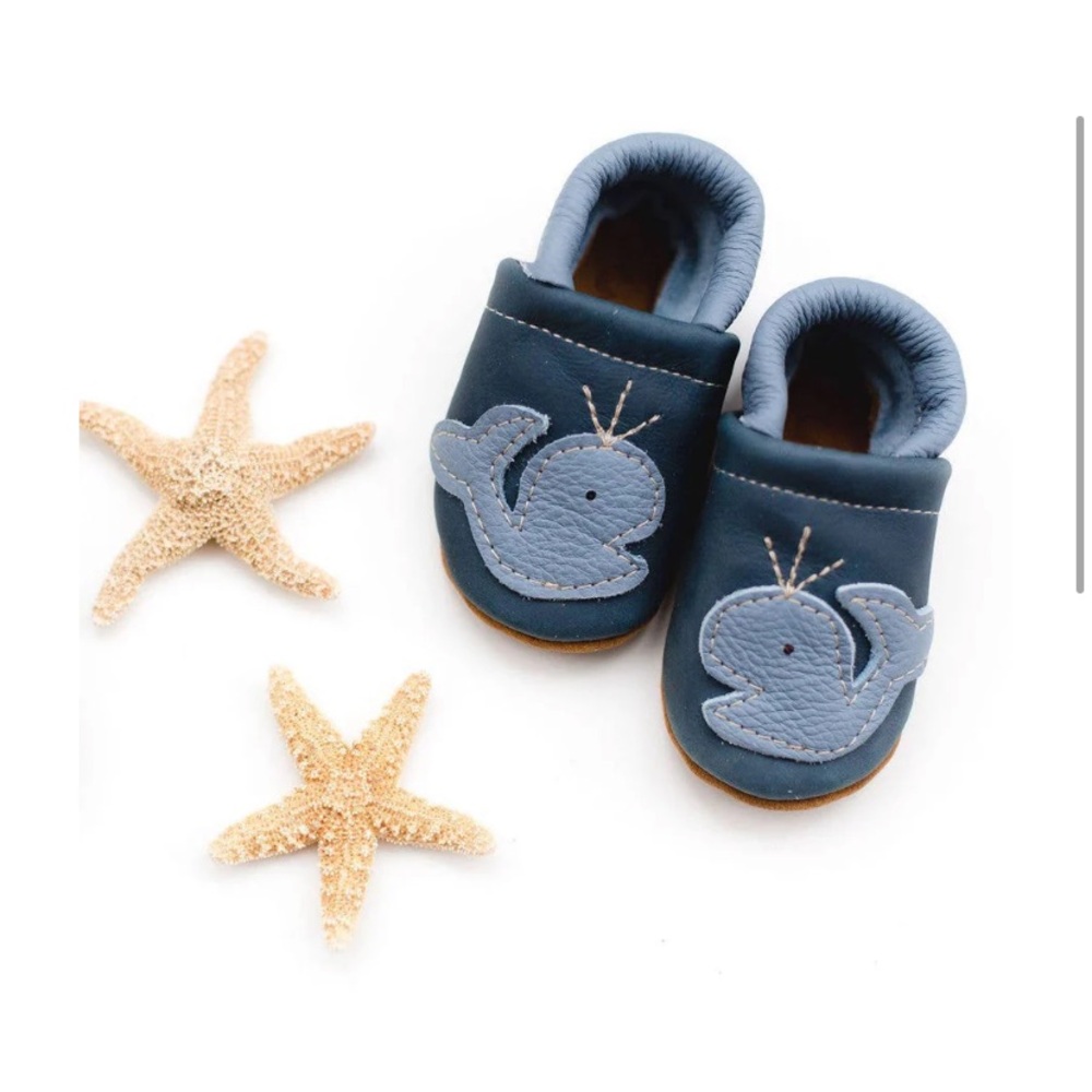 LIKE NEW Leather Baby Whale Moccasins